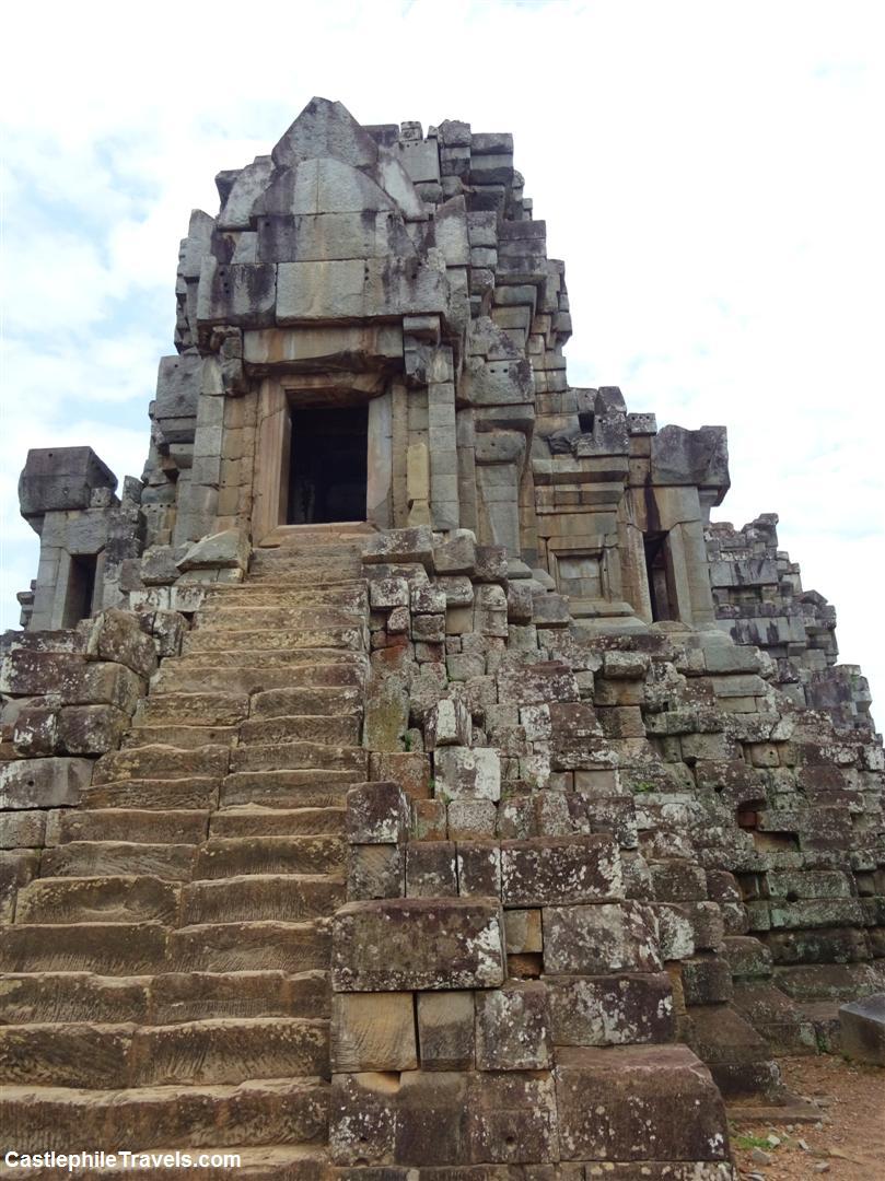 The stairs that lead to the highest point of Ta Keo