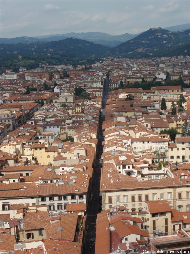 The narrow streets of Florence